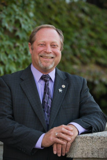 Distinguished Faculty and Staff – Carl Stange
