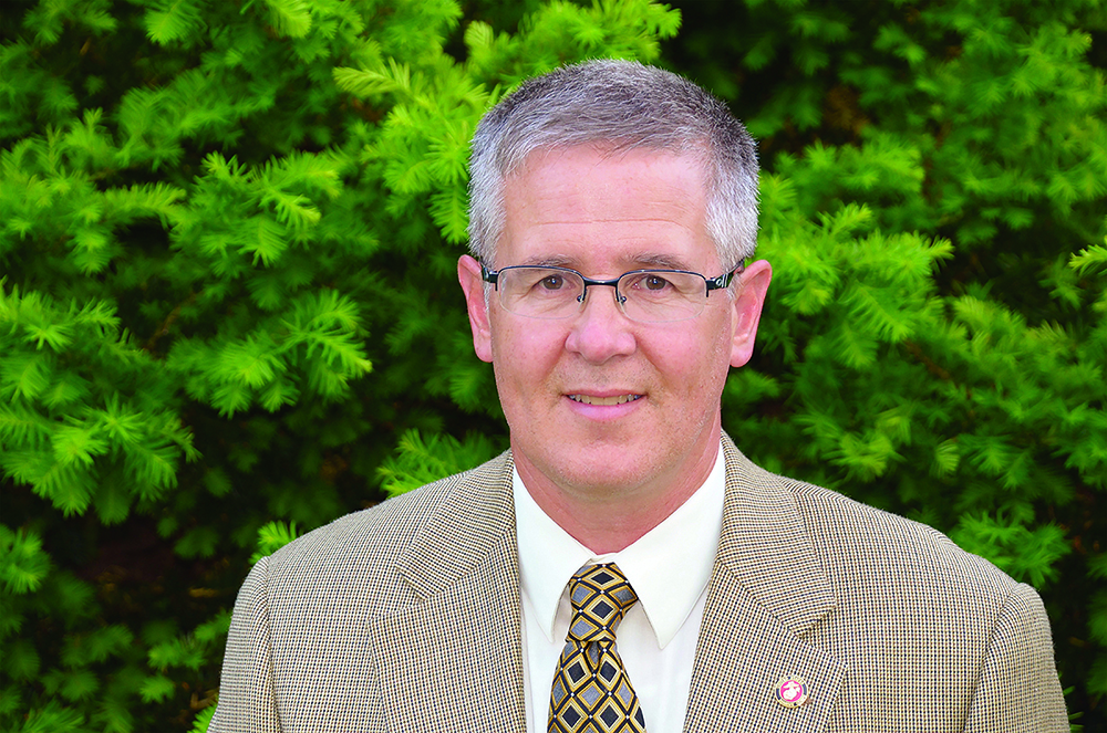 Churchill Receives Distinguished Alumnus Award